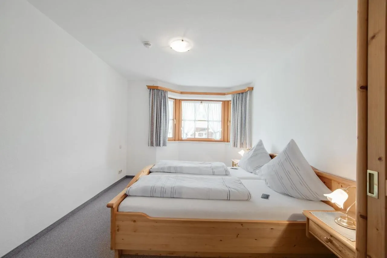 Petrushof Ferienwohnung Taubensee Oberwoessen 0*,  Germany