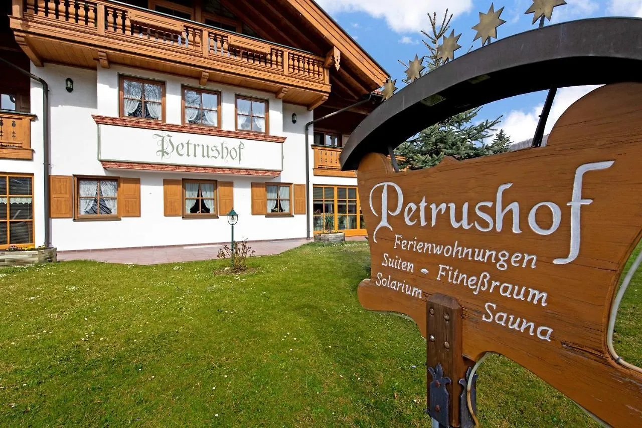 Apartment Petrushof Ferienwohnung Taubensee Oberwoessen